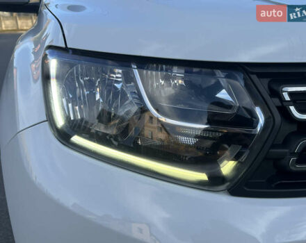 Білий Дачія Duster, об'ємом двигуна 1.5 л та пробігом 184 тис. км за 13600 $, фото 9 на Automoto.ua