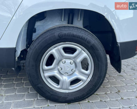 Білий Дачія Duster, об'ємом двигуна 1.5 л та пробігом 184 тис. км за 13600 $, фото 28 на Automoto.ua