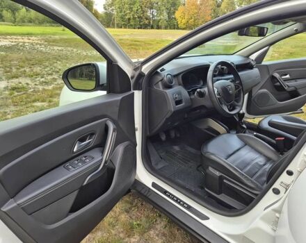 Белый Дачия Duster, объемом двигателя 1.6 л и пробегом 45 тыс. км за 7500 $, фото 6 на Automoto.ua