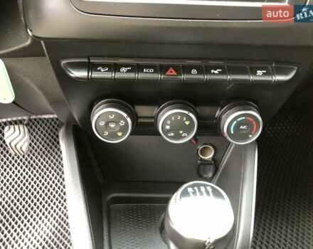 Белый Дачия Duster, объемом двигателя 1.5 л и пробегом 154 тыс. км за 15200 $, фото 21 на Automoto.ua