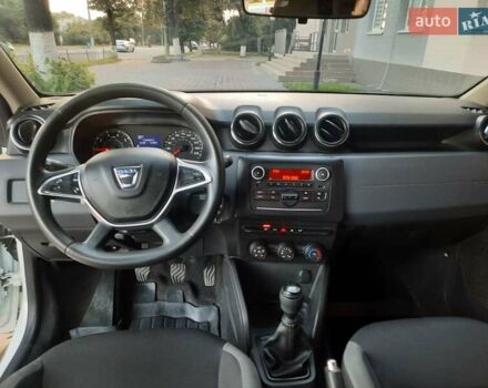 Белый Дачия Duster, объемом двигателя 1.46 л и пробегом 96 тыс. км за 13750 $, фото 15 на Automoto.ua