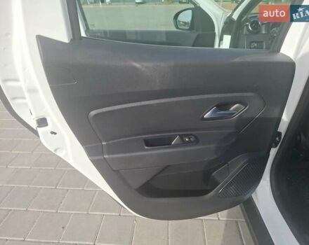 Белый Дачия Duster, объемом двигателя 1.5 л и пробегом 148 тыс. км за 16100 $, фото 14 на Automoto.ua