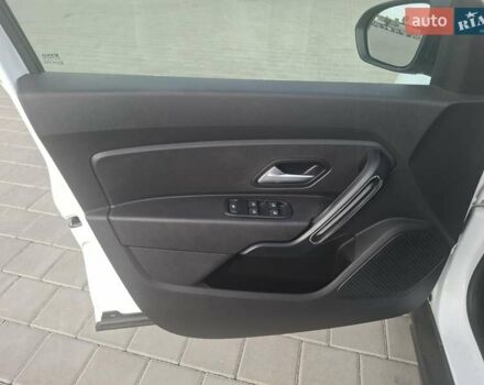 Белый Дачия Duster, объемом двигателя 1.5 л и пробегом 148 тыс. км за 16100 $, фото 10 на Automoto.ua