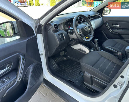 Белый Дачия Duster, объемом двигателя 1.3 л и пробегом 68 тыс. км за 15700 $, фото 15 на Automoto.ua
