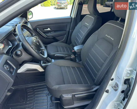 Белый Дачия Duster, объемом двигателя 1.3 л и пробегом 68 тыс. км за 15700 $, фото 16 на Automoto.ua