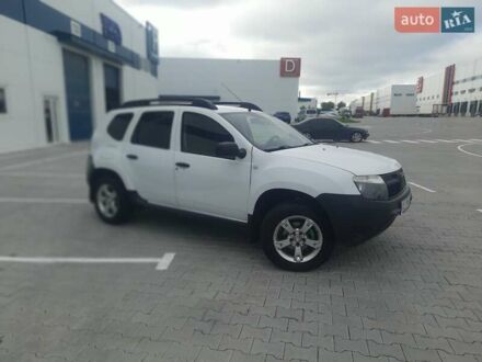 Дачия Duster 2010 в Львове на Automoto.ua Белый Дачия Duster, объемом двигателя 1.5 л и пробегом 230 тыс. км за 8200 $, фото 1 на Automoto.ua