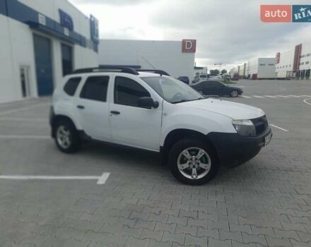 Белый Дачия Duster, объемом двигателя 1.5 л и пробегом 230 тыс. км за 8200 $, фото 1 на Automoto.ua