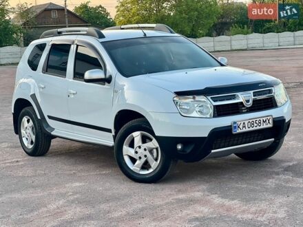 Белый Дачия Duster, объемом двигателя 1.46 л и пробегом 217 тыс. км за 9100 $, фото 1 на Automoto.ua