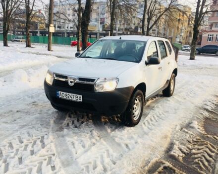 Белый Дачия Duster, объемом двигателя 1.6 л и пробегом 121 тыс. км за 8500 $, фото 1 на Automoto.ua