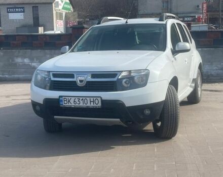 Белый Дачия Duster, объемом двигателя 1.46 л и пробегом 275 тыс. км за 9200 $, фото 1 на Automoto.ua