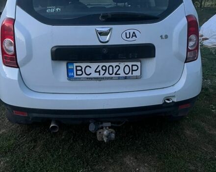 Белый Дачия Duster, объемом двигателя 1.6 л и пробегом 214 тыс. км за 6900 $, фото 1 на Automoto.ua