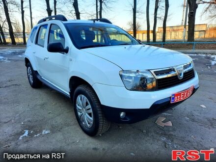 Белый Дачия Duster, объемом двигателя 16 л и пробегом 182 тыс. км за 8700 $, фото 1 на Automoto.ua