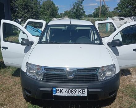 Белый Дачия Duster, объемом двигателя 1.6 л и пробегом 225 тыс. км за 8200 $, фото 1 на Automoto.ua