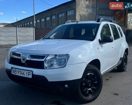 Белый Дачия Duster, объемом двигателя 1.5 л и пробегом 299 тыс. км за 5999 $, фото 1 на Automoto.ua