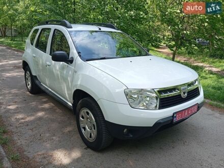 Белый Дачия Duster, объемом двигателя 1.6 л и пробегом 196 тыс. км за 8900 $, фото 1 на Automoto.ua