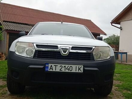 Белый Дачия Duster, объемом двигателя 1.6 л и пробегом 164 тыс. км за 7300 $, фото 1 на Automoto.ua