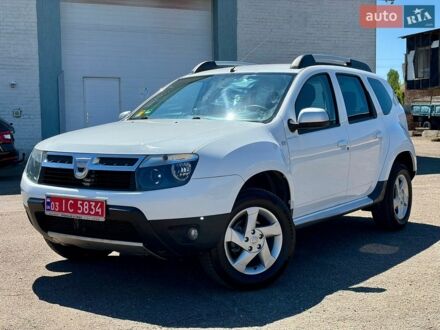 Білий Дачія Duster, об'ємом двигуна 1.6 л та пробігом 118 тис. км за 9899 $, фото 1 на Automoto.ua