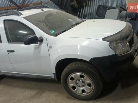 Дачия Duster 2011 в Черновцах на Automoto.ua Белый Дачия Duster, объемом двигателя 1.6 л и пробегом 217 тыс. км за 7900 $, фото 1 на Automoto.ua