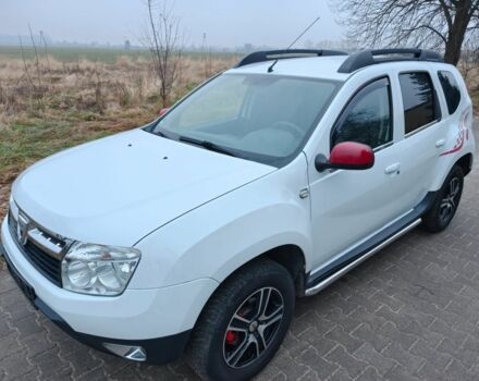 Белый Дачия Duster, объемом двигателя 0 л и пробегом 234 тыс. км за 5500 $, фото 1 на Automoto.ua