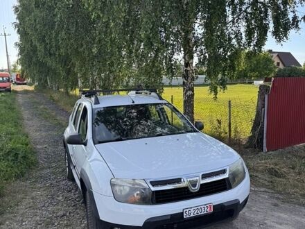 Белый Дачия Duster, объемом двигателя 0 л и пробегом 173 тыс. км за 7700 $, фото 1 на Automoto.ua