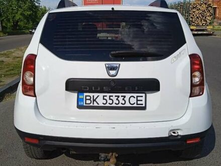 Белый Дачия Duster, объемом двигателя 1.6 л и пробегом 210 тыс. км за 8000 $, фото 1 на Automoto.ua
