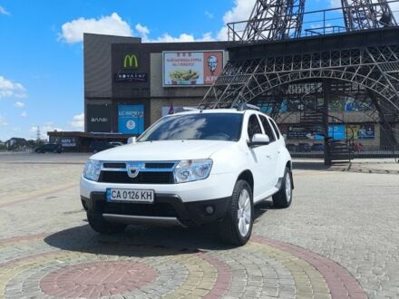 Дачия Duster 2012 в Харькове на Automoto.ua Белый Дачия Duster, объемом двигателя 1.6 л и пробегом 240 тыс. км за 8300 $, фото 1 на Automoto.ua