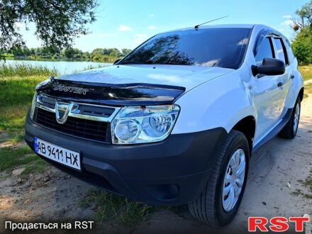 Дачия Duster 2012 в Гайсине на Automoto.ua Белый Дачия Duster, объемом двигателя 1.6 л и пробегом 170 тыс. км за 8000 $, фото 1 на Automoto.ua