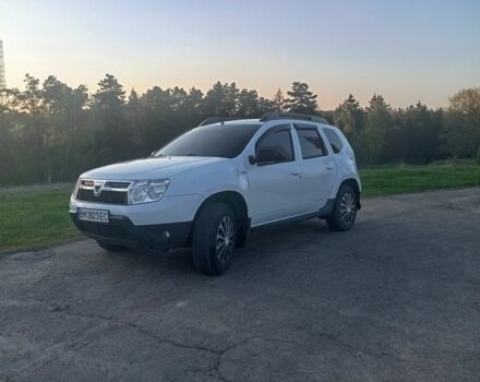 Белый Дачия Duster, объемом двигателя 1.6 л и пробегом 215 тыс. км за 7980 $, фото 1 на Automoto.ua