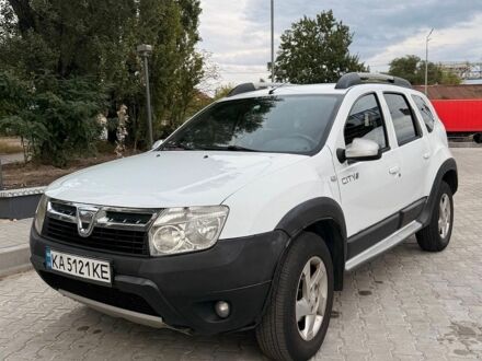 Білий Дачія Duster, об'ємом двигуна 1.6 л та пробігом 308 тис. км за 8000 $, фото 1 на Automoto.ua