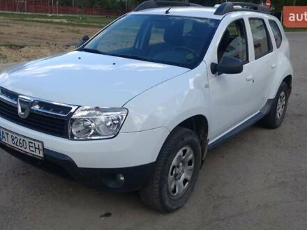 Дачия Duster 2012 в Яремче на Automoto.ua Белый Дачия Duster, объемом двигателя 1.6 л и пробегом 178 тыс. км за 9700 $, фото 1 на Automoto.ua