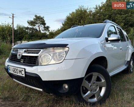 Белый Дачия Duster, объемом двигателя 1.6 л и пробегом 200 тыс. км за 7500 $, фото 1 на Automoto.ua