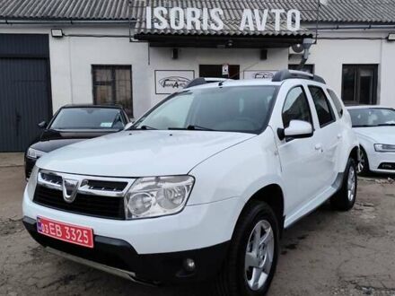 Белый Дачия Duster, объемом двигателя 1.5 л и пробегом 221 тыс. км за 8900 $, фото 1 на Automoto.ua