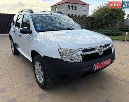 Белый Дачия Duster, объемом двигателя 1.6 л и пробегом 181 тыс. км за 8200 $, фото 1 на Automoto.ua