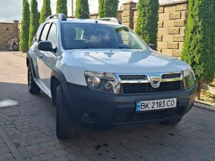Білий Дачія Duster, об'ємом двигуна 1.6 л та пробігом 177 тис. км за 7900 $, фото 1 на Automoto.ua