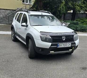 Дачия Duster 2012 в Шепетовке на Automoto.ua Белый Дачия Duster, объемом двигателя 1.6 л и пробегом 275 тыс. км за 6999 $, фото 1 на Automoto.ua