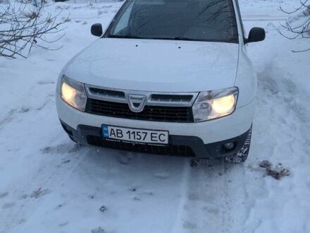 Белый Дачия Duster, объемом двигателя 1.5 л и пробегом 201 тыс. км за 8200 $, фото 1 на Automoto.ua