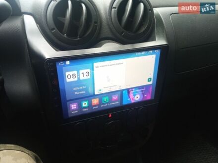 Белый Дачия Duster, объемом двигателя 1.6 л и пробегом 186 тыс. км за 7600 $, фото 1 на Automoto.ua