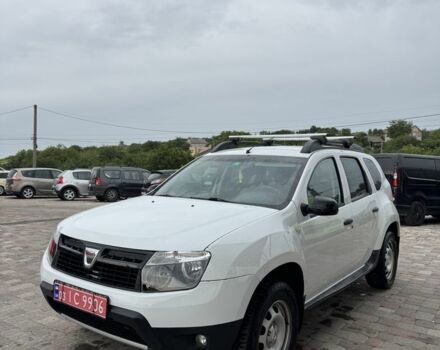 Белый Дачия Duster, объемом двигателя 1.6 л и пробегом 124 тыс. км за 9850 $, фото 1 на Automoto.ua