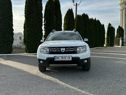 Белый Дачия Duster, объемом двигателя 1.5 л и пробегом 233 тыс. км за 10500 $, фото 1 на Automoto.ua