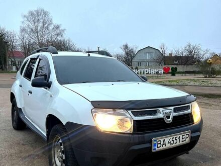 Белый Дачия Duster, объемом двигателя 1.5 л и пробегом 287 тыс. км за 7000 $, фото 1 на Automoto.ua