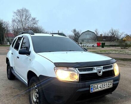 Белый Дачия Duster, объемом двигателя 1.5 л и пробегом 287 тыс. км за 7000 $, фото 1 на Automoto.ua