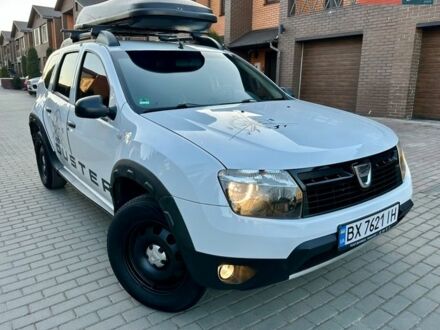 Белый Дачия Duster, объемом двигателя 1.6 л и пробегом 195 тыс. км за 9900 $, фото 1 на Automoto.ua