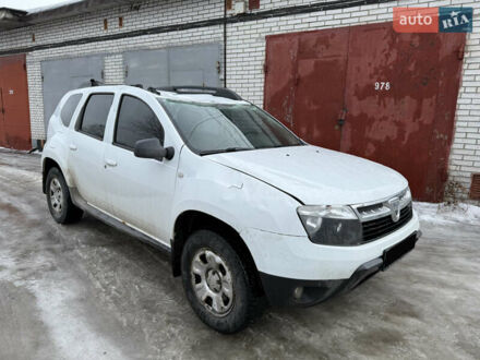 Белый Дачия Duster, объемом двигателя 1.5 л и пробегом 300 тыс. км за 5300 $, фото 1 на Automoto.ua