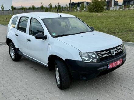 Белый Дачия Duster, объемом двигателя 1.6 л и пробегом 198 тыс. км за 8004 $, фото 1 на Automoto.ua