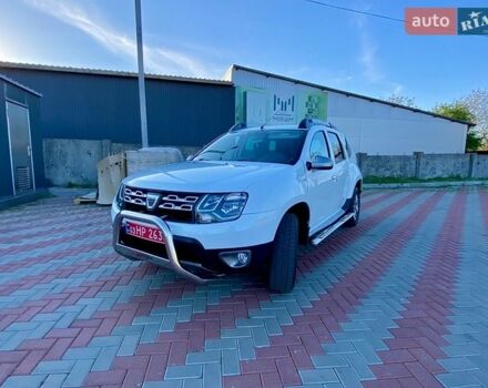 Белый Дачия Duster, объемом двигателя 1.6 л и пробегом 167 тыс. км за 10500 $, фото 1 на Automoto.ua
