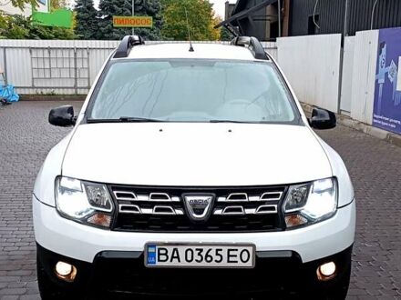 Дачия Duster 2016 в Черкассах на Automoto.ua Белый Дачия Duster, объемом двигателя 1.6 л и пробегом 219 тыс. км за 9500 $, фото 1 на Automoto.ua