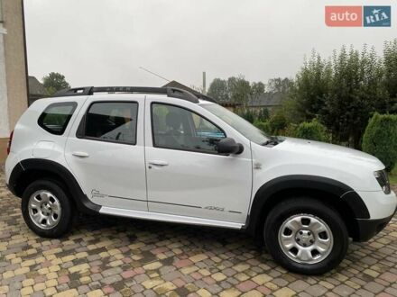 Белый Дачия Duster, объемом двигателя 1.5 л и пробегом 180 тыс. км за 12200 $, фото 1 на Automoto.ua
