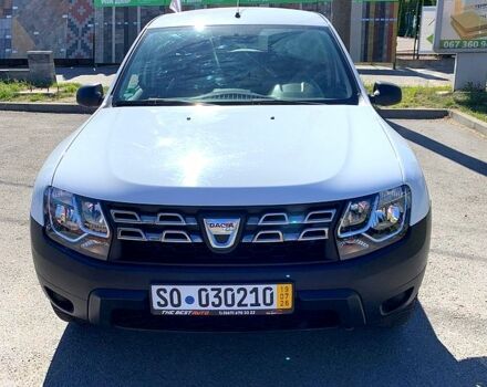 Белый Дачия Duster, объемом двигателя 1.6 л и пробегом 198 тыс. км за 10500 $, фото 1 на Automoto.ua