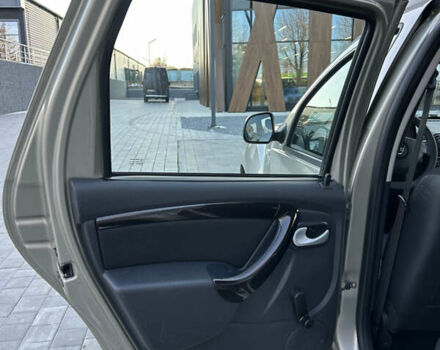 Бежевый Дачия Duster, объемом двигателя 1.5 л и пробегом 211 тыс. км за 8900 $, фото 7 на Automoto.ua