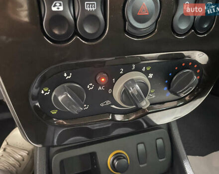 Дачія Duster 2011 у Стрые на Automoto.ua Бежевий Дачія Duster, об'ємом двигуна 1.5 л та пробігом 198 тис. км за 8950 $, фото 55 на Automoto.ua